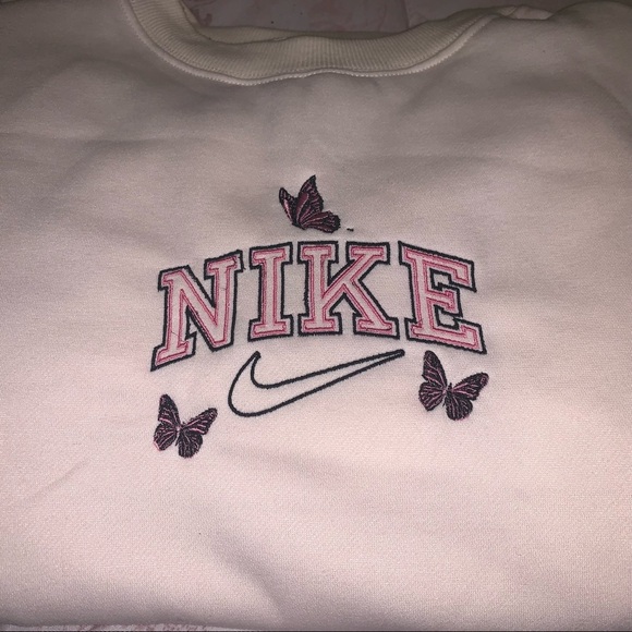Embroidered crewneck - Picture 2 of 3